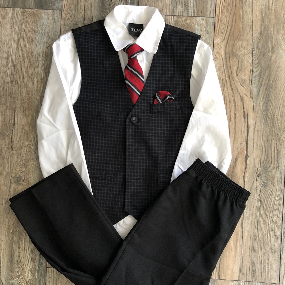 Boys Size 10 suit - Picture 2 of 5